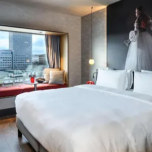 Radisson Red Hotel, 4* Wenen